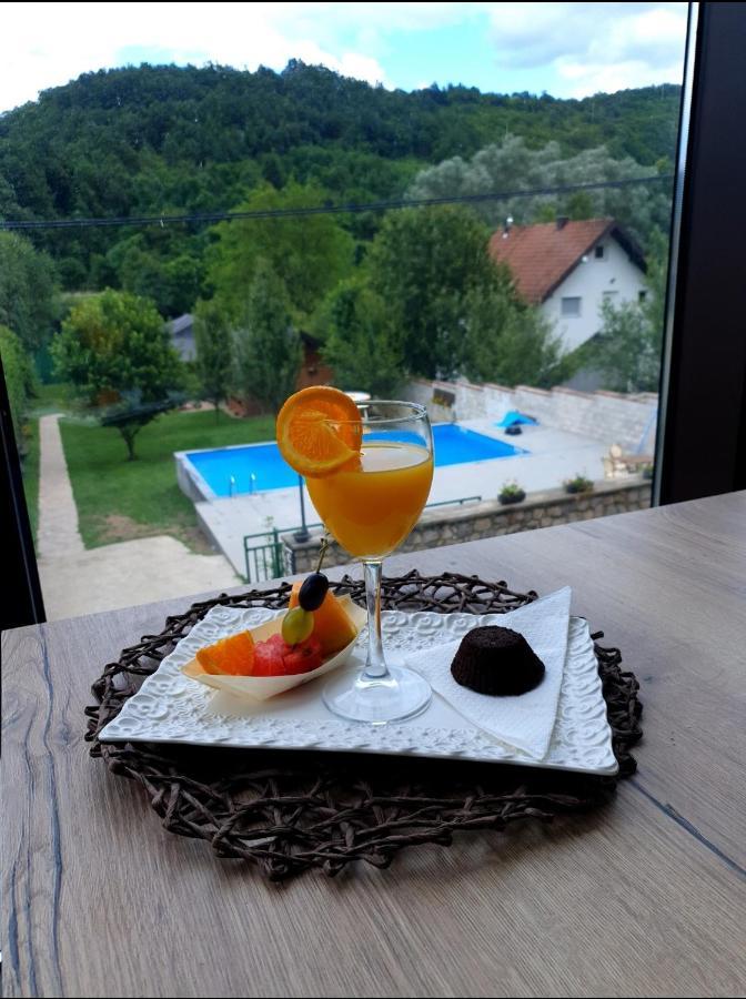 Hotel Lohovo Bihać エクステリア 写真