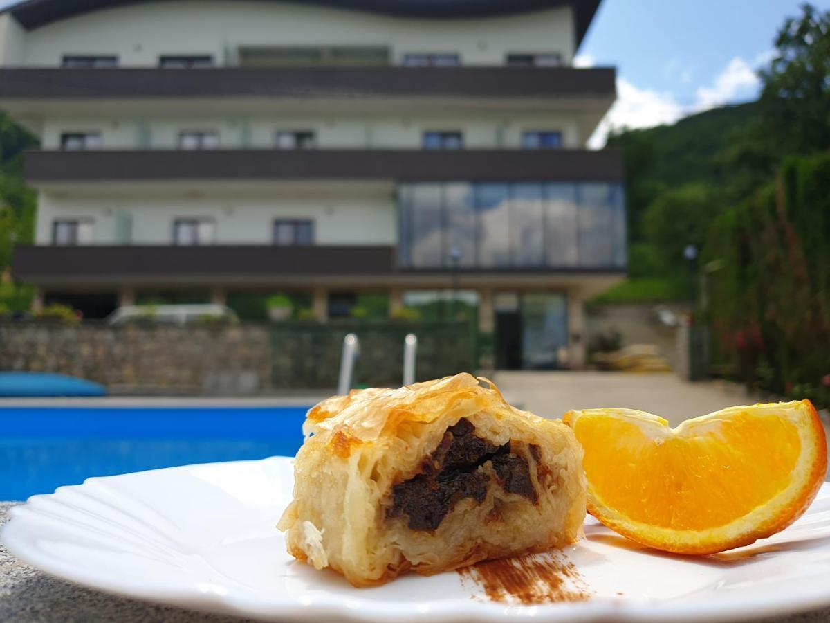 Hotel Lohovo Bihać エクステリア 写真