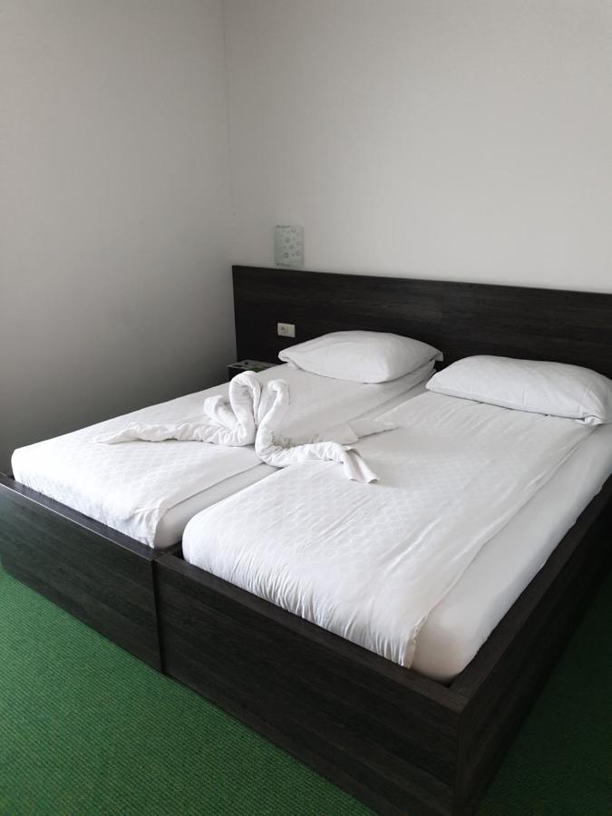 Hotel Lohovo Bihać エクステリア 写真