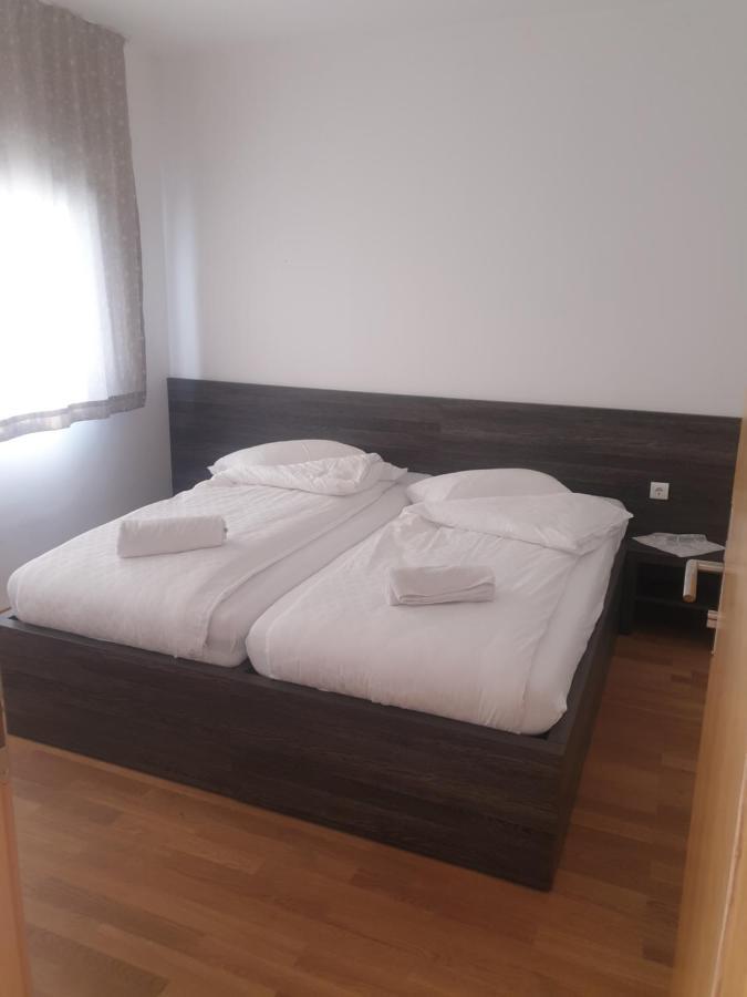 Hotel Lohovo Bihać エクステリア 写真