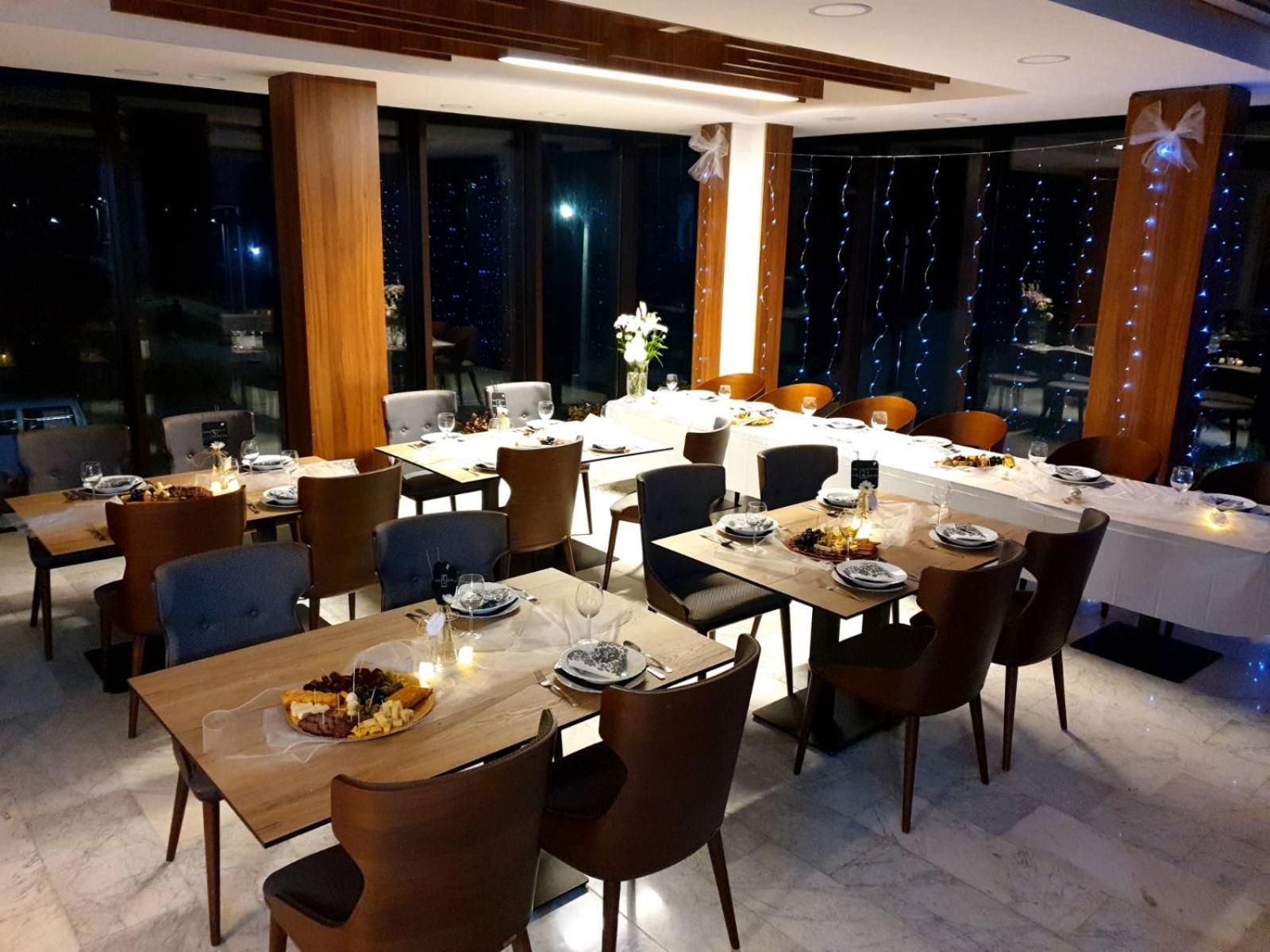 Hotel Lohovo Bihać エクステリア 写真