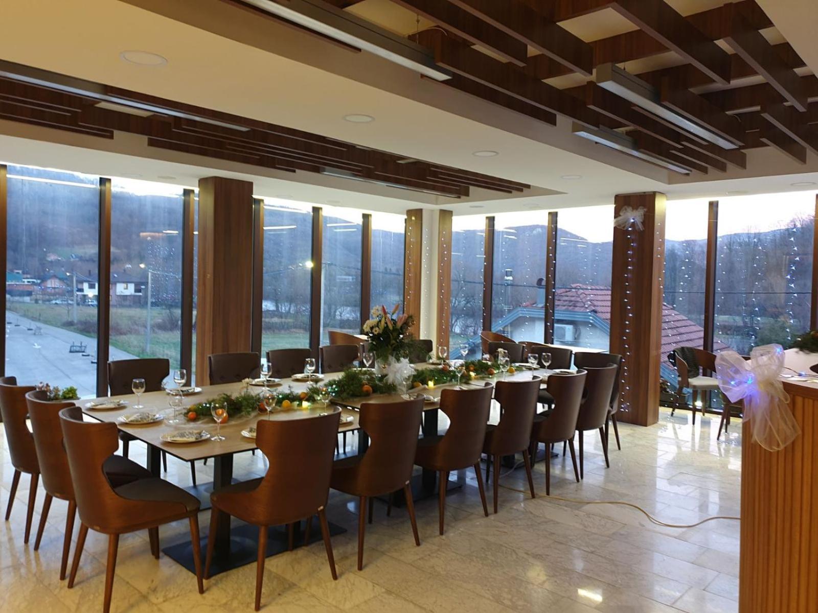 Hotel Lohovo Bihać エクステリア 写真